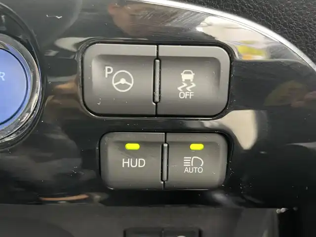 トヨタ プリウス ＰＨＶ A プレミアム 愛知県 2017(平29)年 3.5万km グレーメタリック 純正ナビ/CD DVD フルセグTV Bluetooth/バックカメラ/ドラレコ/ビルトインETC/トヨタセーフティセンス/レーンキープアシスト/レーダークルーズコントロール/パーキングアシスト/オートマチックハイビーム/LEDヘッドライト/オートライト/純正18インチアルミホイール/シートヒーター/ステアリングヒーター/ウィンカーミラー/電動格納ミラー/横滑り防止装置/AC１００V/スマートキー/エンジンプッシュスタート/本革シート/フロアマット/充電器あり