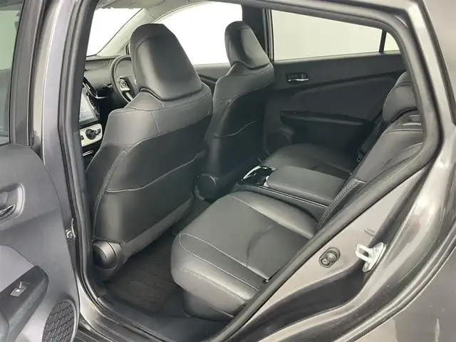 トヨタ プリウス ＰＨＶ A プレミアム 愛知県 2017(平29)年 3.5万km グレーメタリック 純正ナビ/CD DVD フルセグTV Bluetooth/バックカメラ/ドラレコ/ビルトインETC/トヨタセーフティセンス/レーンキープアシスト/レーダークルーズコントロール/パーキングアシスト/オートマチックハイビーム/LEDヘッドライト/オートライト/純正18インチアルミホイール/シートヒーター/ステアリングヒーター/ウィンカーミラー/電動格納ミラー/横滑り防止装置/AC１００V/スマートキー/エンジンプッシュスタート/本革シート/フロアマット/充電器あり