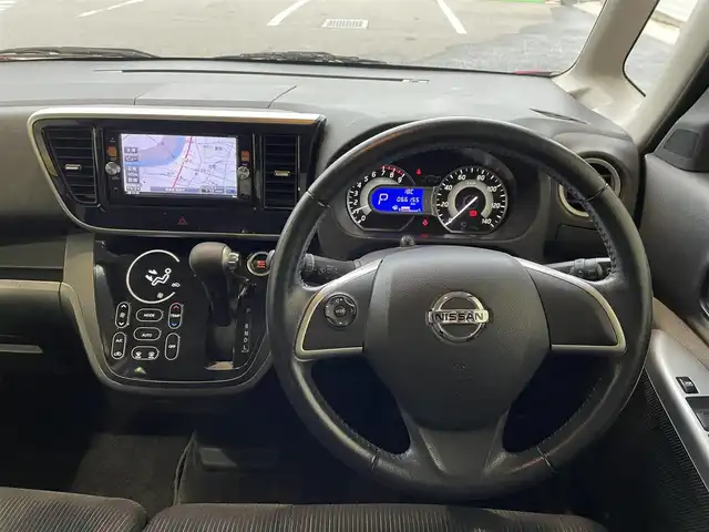 日産 デイズ ルークス ハイウェイスターターボ 福島県 2015(平27)年 6.7万km アゼリアピンク ワンオーナー/純正メモリーナビ/CD/DVD/SD/BT/USB/フルセグTV/エマージェンシーブレーキ/アラウンドビューモニター/両側パワースライドドア/オートライト/キセノンライト/フォグライト/プッシュスタート/ドアバイザー/フロアマット