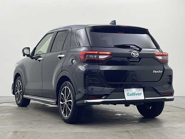 ダイハツ ロッキー プレミアム G 秋田県 2024(令6)年 1.3万km ブラックマイカメタリック 4WD/社外ナビ（Bluetooth/フルセグTV）/ハーフレザーシート/前席シートヒーター/全方位カメラ/バックカメラ/LEDヘッドライト/ワイパーデアイサー/クリアランスソナー/前後ドライブレコーダー/フォグランプ/オートクルーズコントロール/スマートキー/ブレーキホールド/オートライト/エアロ（F/S/R）