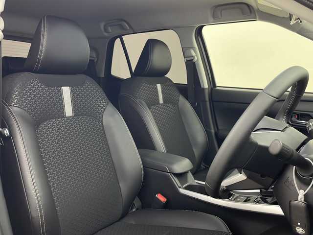 ダイハツ ロッキー プレミアム G 秋田県 2024(令6)年 1.3万km ブラックマイカメタリック 4WD/社外ナビ（Bluetooth/フルセグTV）/ハーフレザーシート/前席シートヒーター/全方位カメラ/バックカメラ/LEDヘッドライト/ワイパーデアイサー/クリアランスソナー/前後ドライブレコーダー/フォグランプ/オートクルーズコントロール/スマートキー/ブレーキホールド/オートライト/エアロ（F/S/R）