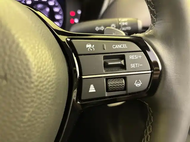 ホンダ ＺＲ－Ｖ ハイブリッド e:HEV Z 福岡県 2023(令5)年 4万km クリスタルブラックパール 純正９型ナビ　/全方位カメラ　/ワイヤレス充電　/ＢＯＳＥサウンド　/ビルトインＥＴＣ２．０　/アダプティブクルコン　/コーナーセンサー　/衝突軽減ブレーキ　/レーンキープ　/パドルシフト　/ステアリングヒーター/シートヒーター