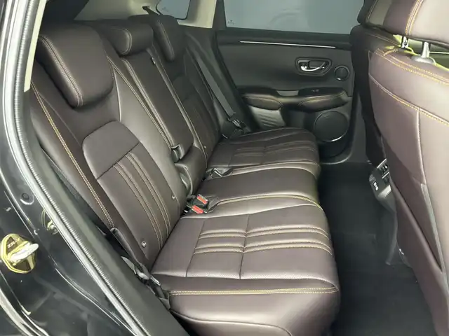 ホンダ ＺＲ－Ｖ ハイブリッド e:HEV Z 福岡県 2023(令5)年 4万km クリスタルブラックパール 純正９型ナビ　/全方位カメラ　/ワイヤレス充電　/ＢＯＳＥサウンド　/ビルトインＥＴＣ２．０　/アダプティブクルコン　/コーナーセンサー　/衝突軽減ブレーキ　/レーンキープ　/パドルシフト　/ステアリングヒーター/シートヒーター