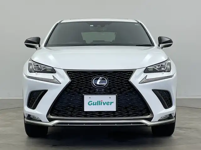 レクサス ＮＸ 300h Fスポーツ 新潟県 2020(令2)年 2.6万km ホワイトノーヴァガラスフレーク 純正メーカーOPナビ/サンルーフ/レクサスセーフティシステム/プリクラッシュセーフティ/レーダークルーズコントロール/レーンキープアシスト/パーキングサポートブレーキ/ブラインドスポットモニター/パノラミックビューモニター/パワーバックドア/ビルトインETC/フルセグTV/Bluetooth/レザーシート/エアシート/シートヒーター/ステアリングヒーター/ステアリングスイッチ/革巻きステアリング/オートライト/オートハイビーム/3眼LEDヘッドライト/純正フロアマット