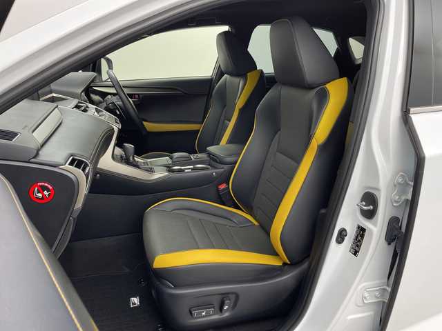 レクサス ＮＸ 300h Fスポーツ 新潟県 2020(令2)年 2.6万km ホワイトノーヴァガラスフレーク 純正メーカーOPナビ/サンルーフ/レクサスセーフティシステム/プリクラッシュセーフティ/レーダークルーズコントロール/レーンキープアシスト/パーキングサポートブレーキ/ブラインドスポットモニター/パノラミックビューモニター/パワーバックドア/ビルトインETC/フルセグTV/Bluetooth/レザーシート/エアシート/シートヒーター/ステアリングヒーター/ステアリングスイッチ/革巻きステアリング/オートライト/オートハイビーム/3眼LEDヘッドライト/純正フロアマット