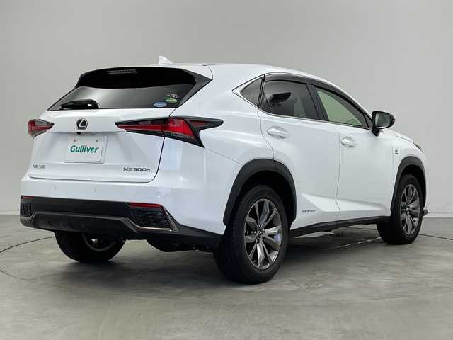 レクサス ＮＸ 300h Fスポーツ 新潟県 2020(令2)年 2.6万km ホワイトノーヴァガラスフレーク 純正メーカーOPナビ/サンルーフ/レクサスセーフティシステム/プリクラッシュセーフティ/レーダークルーズコントロール/レーンキープアシスト/パーキングサポートブレーキ/ブラインドスポットモニター/パノラミックビューモニター/パワーバックドア/ビルトインETC/フルセグTV/Bluetooth/レザーシート/エアシート/シートヒーター/ステアリングヒーター/ステアリングスイッチ/革巻きステアリング/オートライト/オートハイビーム/3眼LEDヘッドライト/純正フロアマット