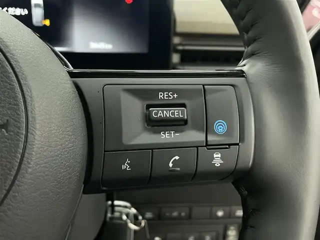 日産 セレナ e－パワー ハイウェイスター V 埼玉県 2024(令6)年 0.4万km ダイヤモンドブラック プロパイロット 純正１２．３インチナビ　アラウンドビューモニター　デジタルインナーミラー　ブラインドスポットモニター　シートヒーター 前後ドライブレコーダー スペアキー 100V電源 オートハイビーム