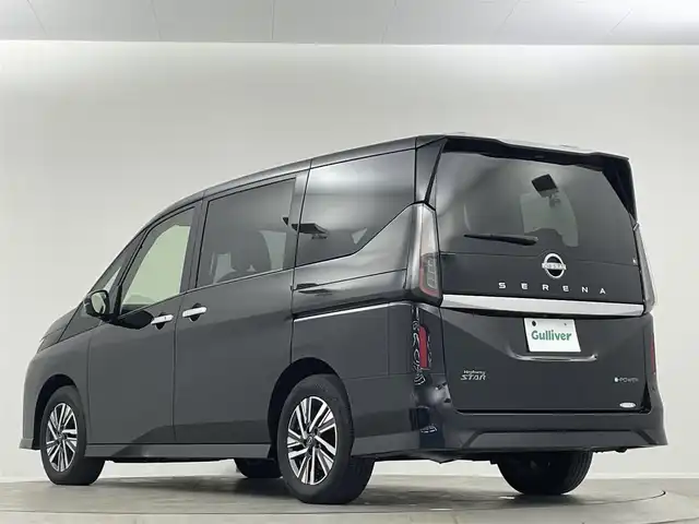 日産 セレナ e－パワー ハイウェイスター V 埼玉県 2024(令6)年 0.4万km ダイヤモンドブラック プロパイロット 純正１２．３インチナビ　アラウンドビューモニター　デジタルインナーミラー　ブラインドスポットモニター　シートヒーター 前後ドライブレコーダー スペアキー 100V電源 オートハイビーム