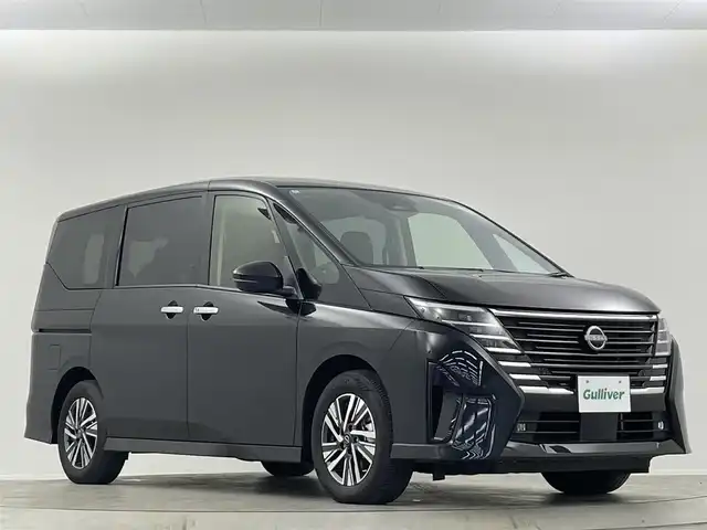 日産 セレナ e－パワー ハイウェイスター V 埼玉県 2024(令6)年 0.4万km ダイヤモンドブラック プロパイロット 純正１２．３インチナビ　アラウンドビューモニター　デジタルインナーミラー　ブラインドスポットモニター　シートヒーター 前後ドライブレコーダー スペアキー 100V電源 オートハイビーム
