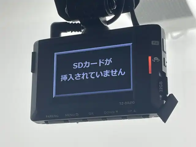 トヨタ ルーミー カスタムG－T 茨城県 2022(令4)年 2.9万km ブラックマイカメタリック/パールホワイト2トーン 純正ＤＡ/Bluetooth/フルセグ/radio/USB，iPod/AppleCarplay/AndroidAut/スマートアシスト/衝突回避支援ブレーキ機能/衝突警報機能/車線逸脱警報機能/路側逸脱警報/ふらつき警報/ブレーキ制御付誤発進抑制機能（前方・後方）/先行車発進お知らせ機能/アダプティブドライビングビーム/オートハイビーム/標識認識機能（進入禁止/最高速度/一時停止）/全車速追従機能付ACC（停止保持機能あり）/バックカメラ/両側パワースライドドア/LEDヘッドライト/オートライト/D+N席シートヒーター/純正AW/純正フロアマット/前後ドラレコ/前後コーナーセンサー