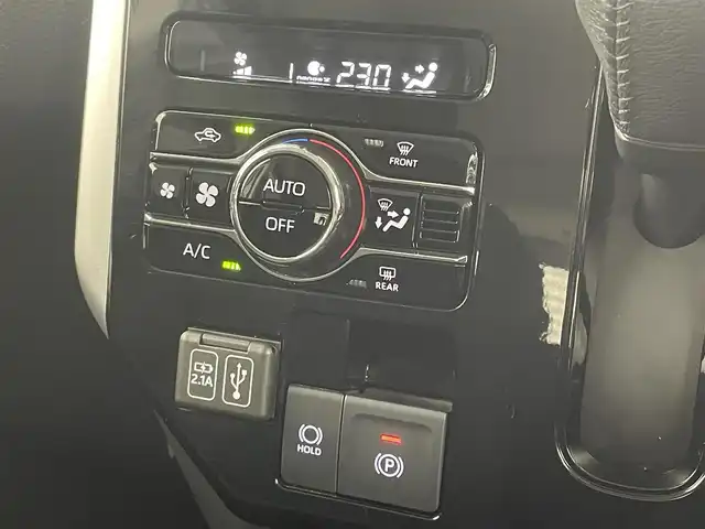トヨタ ルーミー カスタムG－T 茨城県 2022(令4)年 2.9万km ブラックマイカメタリック/パールホワイト2トーン 純正ＤＡ/Bluetooth/フルセグ/radio/USB，iPod/AppleCarplay/AndroidAut/スマートアシスト/衝突回避支援ブレーキ機能/衝突警報機能/車線逸脱警報機能/路側逸脱警報/ふらつき警報/ブレーキ制御付誤発進抑制機能（前方・後方）/先行車発進お知らせ機能/アダプティブドライビングビーム/オートハイビーム/標識認識機能（進入禁止/最高速度/一時停止）/全車速追従機能付ACC（停止保持機能あり）/バックカメラ/両側パワースライドドア/LEDヘッドライト/オートライト/D+N席シートヒーター/純正AW/純正フロアマット/前後ドラレコ/前後コーナーセンサー