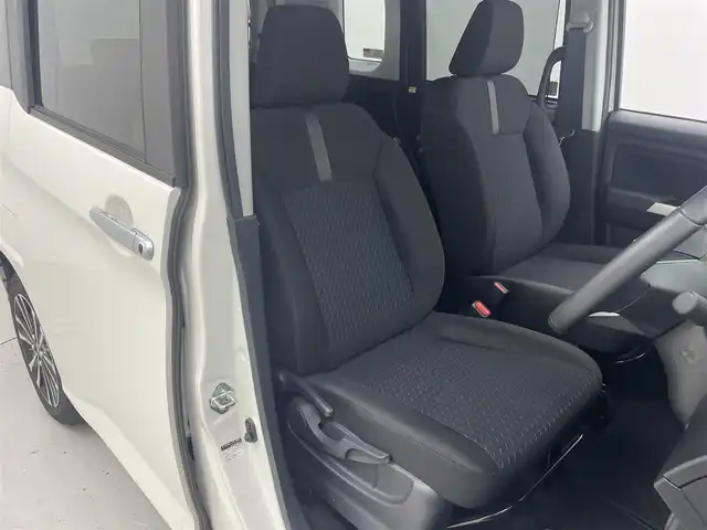 トヨタ ルーミー カスタムG－T 茨城県 2022(令4)年 2.9万km ブラックマイカメタリック/パールホワイト2トーン 純正ＤＡ/Bluetooth/フルセグ/radio/USB，iPod/AppleCarplay/AndroidAut/スマートアシスト/衝突回避支援ブレーキ機能/衝突警報機能/車線逸脱警報機能/路側逸脱警報/ふらつき警報/ブレーキ制御付誤発進抑制機能（前方・後方）/先行車発進お知らせ機能/アダプティブドライビングビーム/オートハイビーム/標識認識機能（進入禁止/最高速度/一時停止）/全車速追従機能付ACC（停止保持機能あり）/バックカメラ/両側パワースライドドア/LEDヘッドライト/オートライト/D+N席シートヒーター/純正AW/純正フロアマット/前後ドラレコ/前後コーナーセンサー