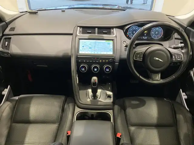 ジャガー Ｅペース 熊本県 2019(令1)年 4万km 黒 ブラックフルレザーシート/シートヒーター/パワーシート/アダプティブクルーズコントロール/純正メモリナビ/360°カメラ/コーナーセンサー/パーキングアシスト/AppleCarPlay/androidauto/Bluetooth/USB/自動トランクドア/ブラインドスポットモニター/電動格納ミラー