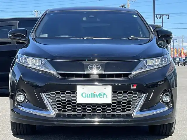 トヨタ ハリアー エレガンス GRスポーツ 道央・札幌 2017(平29)年 9.1万km ブラック ４WD/ワンオーナー/寒冷地仕様/純正SDナビ/AM/FM/BT/SD/CD/ワンセグ/トヨタセーフティセンス/横滑り防止装置/レーダークルーズコントロール/レーンキープアシスト/バックカメラ/ビルトインETC/アイドリングストップ/ワイパーデアイサー/ECOMODE/SPORTMODE/D席パワーシート/ハーフレザーシート/革巻きステアリング/ステアリングリモコン/電動パーキング/ブレーキホールド/MTモード付AT/レーダー探知機/プッシュスタート/スマートキー/LEDヘッドライト/オートライト/オートマチックハイビーム/フォグランプ/電動格納ミラー/ヒーテッドドアミラー/ウィンカーミラー/純正フロアマット/ドアバイザー