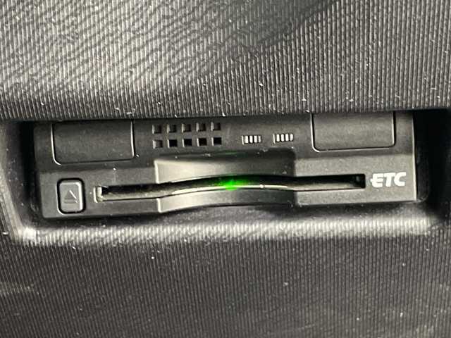 トヨタ アクア G G’s 群馬県 2016(平28)年 3.3万km ライムホワイトパールクリスタルシャイン 純正ナビ　バックカメラ　ビルトインＥＴＣ　ドラレコ　衝突被害軽減ブレーキ　レーンアシスト　クルーズコントロール　ＬＥＤヘッドライト　オートハイビーム　ハーフレザーシート　スマートキー　禁煙車