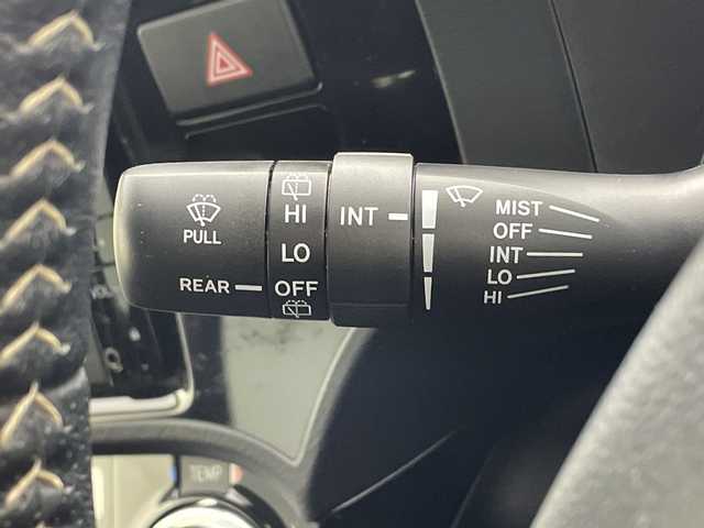 トヨタ アクア G G’s 群馬県 2016(平28)年 3.3万km ライムホワイトパールクリスタルシャイン 純正ナビ　バックカメラ　ビルトインＥＴＣ　ドラレコ　衝突被害軽減ブレーキ　レーンアシスト　クルーズコントロール　ＬＥＤヘッドライト　オートハイビーム　ハーフレザーシート　スマートキー　禁煙車