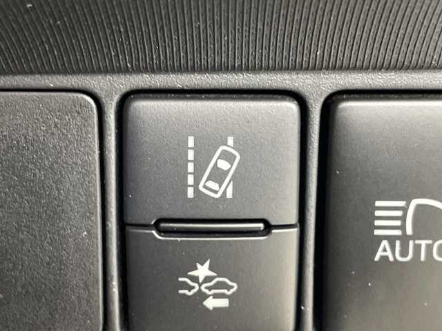 トヨタ アクア G G’s 群馬県 2016(平28)年 3.3万km ライムホワイトパールクリスタルシャイン 純正ナビ　バックカメラ　ビルトインＥＴＣ　ドラレコ　衝突被害軽減ブレーキ　レーンアシスト　クルーズコントロール　ＬＥＤヘッドライト　オートハイビーム　ハーフレザーシート　スマートキー　禁煙車