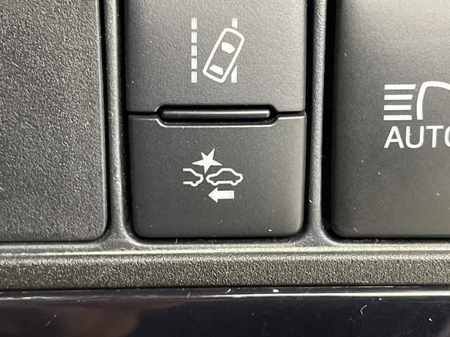 トヨタ アクア G G’s 群馬県 2016(平28)年 3.3万km ライムホワイトパールクリスタルシャイン 純正ナビ　バックカメラ　ビルトインＥＴＣ　ドラレコ　衝突被害軽減ブレーキ　レーンアシスト　クルーズコントロール　ＬＥＤヘッドライト　オートハイビーム　ハーフレザーシート　スマートキー　禁煙車