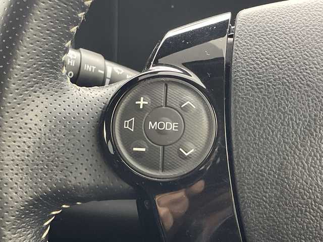 トヨタ アクア G G’s 群馬県 2016(平28)年 3.3万km ライムホワイトパールクリスタルシャイン 純正ナビ　バックカメラ　ビルトインＥＴＣ　ドラレコ　衝突被害軽減ブレーキ　レーンアシスト　クルーズコントロール　ＬＥＤヘッドライト　オートハイビーム　ハーフレザーシート　スマートキー　禁煙車