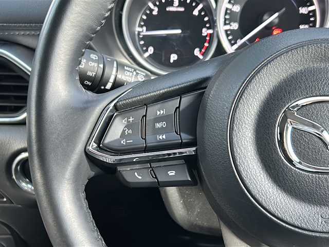 マツダ ＣＸ－５ XD プロアクティブ 広島県 2019(平31)年 6.1万km スノーフレイクホワイトパールマイカ 禁煙/ＣＤ／ＤＶＤプレーヤー＋地上デジタルＴＶチューナー（フルセグ）/３６０°ビュー・モニター＋フロントパーキングセンサー（センター／コーナー）/SBS/SCBS /交通標識認識/ドライバーアテンションアラート/レーンキープアシスト/レーダークルーズコントロール/コーナーセンサー/BSM/HUD/マツダコネクトナビ/・フルセグ/CD/DVD/Bluetooth/AUX/USB/後席モニター（Qrion）/パワーバックドア/パワーシート／シートメモリー/革巻きステアリング/ステアリングスイッチ/LEDヘッドライト/オートライト/トノカバー/ドアバイザー/純正ドライブレコーダー/ETC/純正19インチアルミホイール/W+サイド+カーテンエアバック