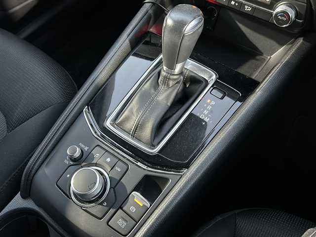 マツダ ＣＸ－５ XD プロアクティブ 広島県 2019(平31)年 6.1万km スノーフレイクホワイトパールマイカ 禁煙/ＣＤ／ＤＶＤプレーヤー＋地上デジタルＴＶチューナー（フルセグ）/３６０°ビュー・モニター＋フロントパーキングセンサー（センター／コーナー）/SBS/SCBS /交通標識認識/ドライバーアテンションアラート/レーンキープアシスト/レーダークルーズコントロール/コーナーセンサー/BSM/HUD/マツダコネクトナビ/・フルセグ/CD/DVD/Bluetooth/AUX/USB/後席モニター（Qrion）/パワーバックドア/パワーシート／シートメモリー/革巻きステアリング/ステアリングスイッチ/LEDヘッドライト/オートライト/トノカバー/ドアバイザー/純正ドライブレコーダー/ETC/純正19インチアルミホイール/W+サイド+カーテンエアバック