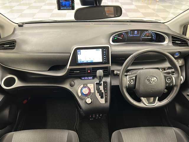 トヨタ シエンタ ハイブリッド ファンベースG セーフティEDⅡ 岐阜県 2022(令4)年 3.4万km ホワイトパールクリスタルシャイン 純正ナビゲーション(NS2T-W68T)/両側パワースライドドア/S-VSC/MODERISTAバックドアタープ/MODERISTAラゲージベンチシート/バックドアラック/ラゲージテーブル/バックカメラ/フルセグテレビ/Bluetooth/前後ドライブレコーダー/ETC2.0/クルーズコントロール/シートヒーター/ステアリングヒーター/コンセントAC100V1500W/プッシュスタート/スマートキー/LEDヘッドライト/オートライト/オートマチックハイビーム