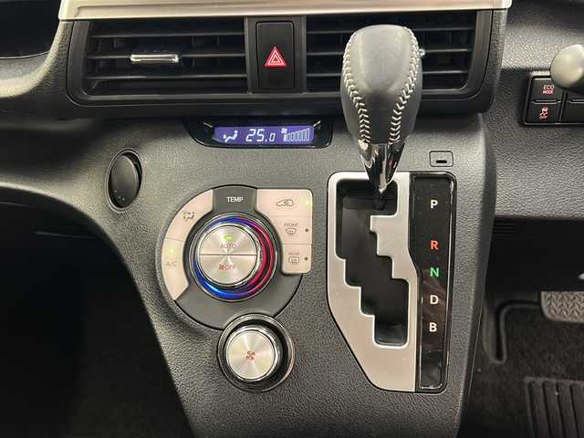 トヨタ シエンタ ハイブリッド ファンベースG セーフティEDⅡ 岐阜県 2022(令4)年 3.4万km ホワイトパールクリスタルシャイン 純正ナビゲーション(NS2T-W68T)/両側パワースライドドア/S-VSC/MODERISTAバックドアタープ/MODERISTAラゲージベンチシート/バックドアラック/ラゲージテーブル/バックカメラ/フルセグテレビ/Bluetooth/前後ドライブレコーダー/ETC2.0/クルーズコントロール/シートヒーター/ステアリングヒーター/コンセントAC100V1500W/プッシュスタート/スマートキー/LEDヘッドライト/オートライト/オートマチックハイビーム