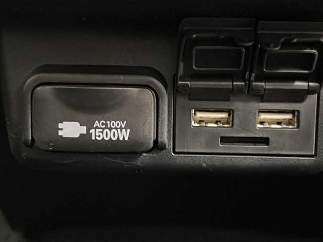 トヨタ シエンタ ハイブリッド ファンベースG セーフティEDⅡ 岐阜県 2022(令4)年 3.4万km ホワイトパールクリスタルシャイン 純正ナビゲーション(NS2T-W68T)/両側パワースライドドア/S-VSC/MODERISTAバックドアタープ/MODERISTAラゲージベンチシート/バックドアラック/ラゲージテーブル/バックカメラ/フルセグテレビ/Bluetooth/前後ドライブレコーダー/ETC2.0/クルーズコントロール/シートヒーター/ステアリングヒーター/コンセントAC100V1500W/プッシュスタート/スマートキー/LEDヘッドライト/オートライト/オートマチックハイビーム