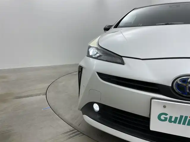 トヨタ プリウス S ツーリングセレ ブラックED 岡山県 2021(令3)年 3.8万km プラチナホワイトパールマイカ 純正８インチディスプレイオーディオ/ＡＣ１００Ｖ電源/ビルトインＥＴＣ/ドライブレコーダー（前/後）/バックカメラ/追従型クルーズコントロール/合皮シート/シートヒーター（運転席/助手席）/衝突軽減ブレーキ/コーナーセンサー（前/後）/LEDヘッドライト/オートライト/オートハイビーム/フォグランプ/禁煙車/純正17インチAW/スマートキー×1/新車保証書/スペアキー×１