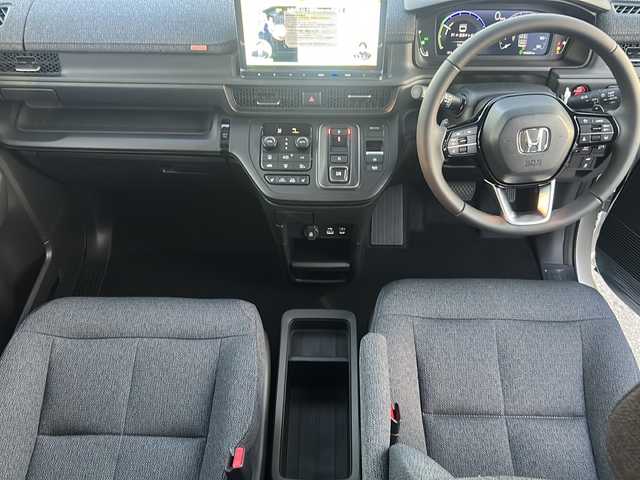 ホンダ ステップワゴン eHEV エアー EX 三重県 2025(令7)年 0.1千km プラチナホワイトパール 登録済未使用車/純正11.4型ナビ、フルセグTV/純正CD、DVD再生、Bluetooth/両側パワースライドドア/追従型クルーズコントロール/ブラインドスポットモニター/レーンキープ/パワーバックドア/シートヒーター/コーナーセンサー/スマートキー/プッシュスタート/パドルシフト/LEDオートライト/フォグランプ/オートホールド/USB、タイプC給電