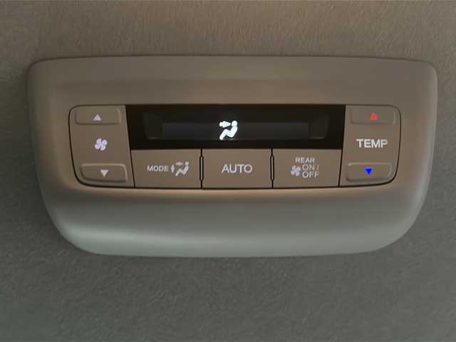 ホンダ ステップワゴン eHEV エアー EX 三重県 2025(令7)年 0.1千km プラチナホワイトパール 登録済未使用車/純正11.4型ナビ、フルセグTV/純正CD、DVD再生、Bluetooth/両側パワースライドドア/追従型クルーズコントロール/ブラインドスポットモニター/レーンキープ/パワーバックドア/シートヒーター/コーナーセンサー/スマートキー/プッシュスタート/パドルシフト/LEDオートライト/フォグランプ/オートホールド/USB、タイプC給電