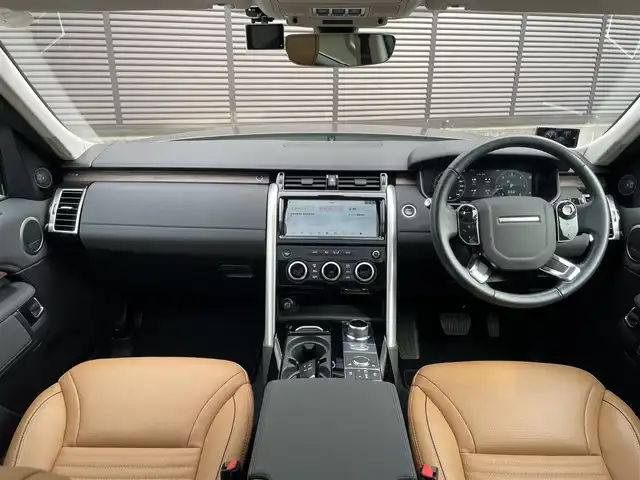 ランドローバー ランドローバー ディスカバリー HSE 静岡県 2018(平30)年 2万km グレー サンルーフ/コリスグレー/MERIDIANスピーカー/ダイナミックデザインパック/・コントラストルーフ/・ダイナミックエクステリア/シートパック/・12ウェイ運転席/・10ウェイ助手席/・グレインレザーシート/・運転席メモリー付きシート/エアサスペンション /シートヒーター /純正ナビ/(Bluetooth/AppleCarPlay/AndroidAuto/USB)/ACC/電動リアゲート/オートマチックハイビーム/360°カメラ/ETC/ドライブレコーダー