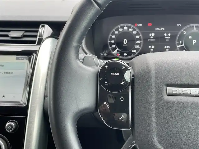 ランドローバー ランドローバー ディスカバリー HSE 静岡県 2018(平30)年 2万km グレー サンルーフ/コリスグレー/MERIDIANスピーカー/ダイナミックデザインパック/・コントラストルーフ/・ダイナミックエクステリア/シートパック/・12ウェイ運転席/・10ウェイ助手席/・グレインレザーシート/・運転席メモリー付きシート/エアサスペンション /シートヒーター /純正ナビ/(Bluetooth/AppleCarPlay/AndroidAuto/USB)/ACC/電動リアゲート/オートマチックハイビーム/360°カメラ/ETC/ドライブレコーダー