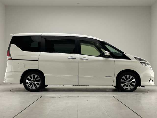 日産 セレナ ハイウェイスター Vセレクション 愛知県 2018(平30)年 6万km ブリリアントホワイトパール プロパイロット/SDナビ/フリップダウンモニター/全方位カメラ/両側パワースライドドア/レーダークルーズコントロール/コーナーセンサー/純正アルミホイール/LEDヘッドライト/リアオートエアコン/衝突軽減システム/フルセグ/CD DVD/Bluetooth/ステアリングスイッチ/スマートキー/プッシュスタート