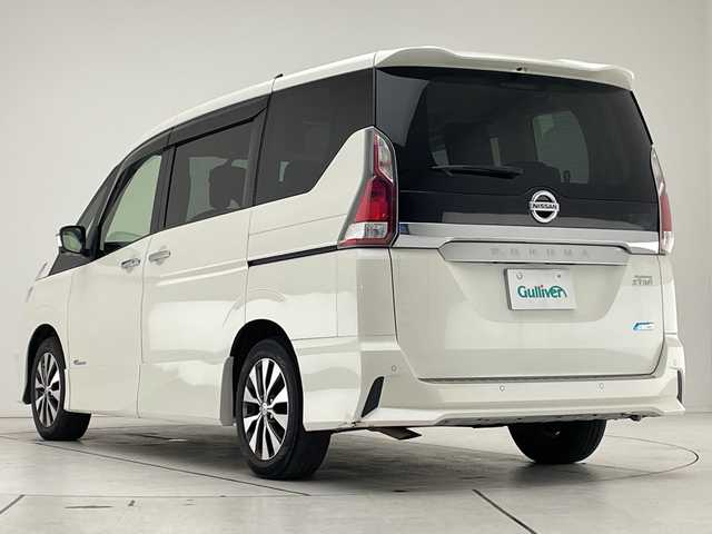 日産 セレナ ハイウェイスター Vセレクション 愛知県 2018(平30)年 6万km ブリリアントホワイトパール プロパイロット/SDナビ/フリップダウンモニター/全方位カメラ/両側パワースライドドア/レーダークルーズコントロール/コーナーセンサー/純正アルミホイール/LEDヘッドライト/リアオートエアコン/衝突軽減システム/フルセグ/CD DVD/Bluetooth/ステアリングスイッチ/スマートキー/プッシュスタート