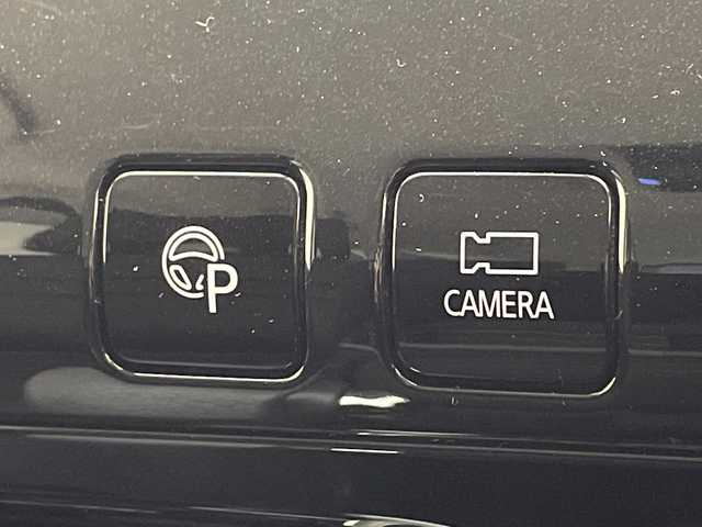 日産 セレナ ハイウェイスター Vセレクション 愛知県 2018(平30)年 6万km ブリリアントホワイトパール プロパイロット/SDナビ/フリップダウンモニター/全方位カメラ/両側パワースライドドア/レーダークルーズコントロール/コーナーセンサー/純正アルミホイール/LEDヘッドライト/リアオートエアコン/衝突軽減システム/フルセグ/CD DVD/Bluetooth/ステアリングスイッチ/スマートキー/プッシュスタート