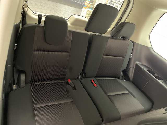 日産 セレナ ハイウェイスター Vセレクション 愛知県 2018(平30)年 6万km ブリリアントホワイトパール プロパイロット/SDナビ/フリップダウンモニター/全方位カメラ/両側パワースライドドア/レーダークルーズコントロール/コーナーセンサー/純正アルミホイール/LEDヘッドライト/リアオートエアコン/衝突軽減システム/フルセグ/CD DVD/Bluetooth/ステアリングスイッチ/スマートキー/プッシュスタート