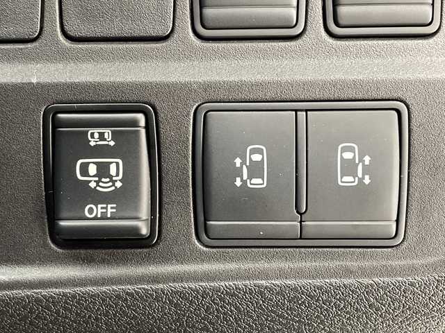 日産 セレナ ハイウェイスター Vセレクション 愛知県 2018(平30)年 6万km ブリリアントホワイトパール プロパイロット/SDナビ/フリップダウンモニター/全方位カメラ/両側パワースライドドア/レーダークルーズコントロール/コーナーセンサー/純正アルミホイール/LEDヘッドライト/リアオートエアコン/衝突軽減システム/フルセグ/CD DVD/Bluetooth/ステアリングスイッチ/スマートキー/プッシュスタート