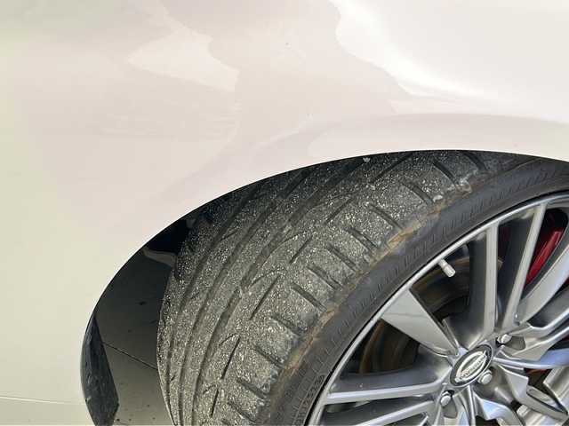 日産 スカイライン 400R 宮城県 2021(令3)年 7万km ブリリアントホワイトパール 禁煙車/BOSEサウンドスピーカー/エマージェンシーブレーキ/車線逸脱警報/アダプティブクルーズコントロール/ブラインドスポットモニター/セーフティシールド/アラウンドビューモニター/純正ナビ/・CD.DVD.SD.BT/フルセグTV/白本革シート/・前席パワーシート（D席シートメモリー）/・前席シートヒーター/ビルトインETC2.0/パドルシフト/ステアリングスイッチ/LEDヘッドライト/フォグランプ/プッシュスタート/スマートキー2個/レッドキャリパー/純正19インチアルミホイール/純正フロアマット