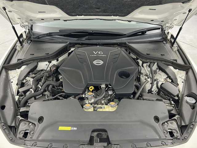 日産 スカイライン 400R 宮城県 2021(令3)年 7万km ブリリアントホワイトパール 禁煙車/BOSEサウンドスピーカー/エマージェンシーブレーキ/車線逸脱警報/アダプティブクルーズコントロール/ブラインドスポットモニター/セーフティシールド/アラウンドビューモニター/純正ナビ/・CD.DVD.SD.BT/フルセグTV/白本革シート/・前席パワーシート（D席シートメモリー）/・前席シートヒーター/ビルトインETC2.0/パドルシフト/ステアリングスイッチ/LEDヘッドライト/フォグランプ/プッシュスタート/スマートキー2個/レッドキャリパー/純正19インチアルミホイール/純正フロアマット