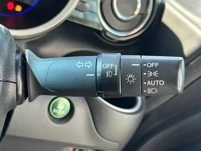 ホンダ Ｎ ＢＯＸ カスタム SSパッケージ 和歌山県 2017(平29)年 1.1万km シャイニンググレーM 純正ナビ/(AM/FM/CD/DVD/Bluetooth/TV)/バックカメラ/横滑り防止機能/シートヒーター/オートライト/両側パワースライドドア/ビルトインETC/ECON/ステアリングスイッチ/パワーウインドウ/プッシュスタート/スマートキー/電動格納ミラー/純正AW