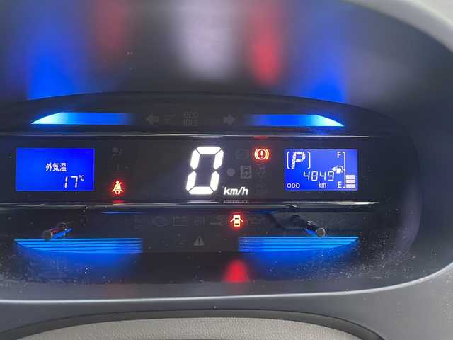 トヨタ ピクシスエポック G SA 千葉県 2014(平26)年 0.5万km コットンアイボリー スマートアシスト/純正SDナビ/ワンセグTV/【CD再生機能　Bluetooth接続】/ドライブレコーダー/革巻きステアリング/ウインカーミラー/純正14インチアルミホイル/スマートキー