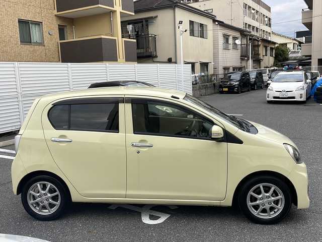 トヨタ ピクシスエポック G SA 千葉県 2014(平26)年 0.5万km コットンアイボリー スマートアシスト/純正SDナビ/ワンセグTV/【CD再生機能　Bluetooth接続】/ドライブレコーダー/革巻きステアリング/ウインカーミラー/純正14インチアルミホイル/スマートキー