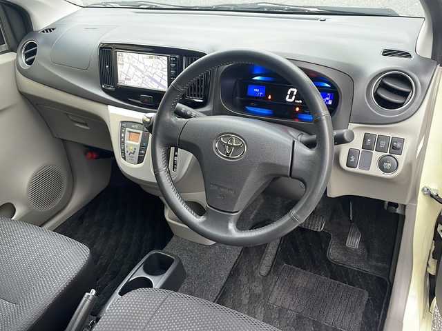 トヨタ ピクシスエポック G SA 千葉県 2014(平26)年 0.5万km コットンアイボリー スマートアシスト/純正SDナビ/ワンセグTV/【CD再生機能　Bluetooth接続】/ドライブレコーダー/革巻きステアリング/ウインカーミラー/純正14インチアルミホイル/スマートキー