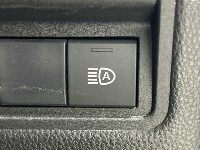 トヨタ ヤリスクロス Z 三重県 2020(令2)年 2.6万km ホワイトパールクリスタルシャイン /禁煙車//純正ディスプレイオーディオ/・フルセグ・Bluetooth・AppleCarPlay・AndroidAuto//バックカメラ//トヨタセーフティセンス//プリクラッシュセーフティ//オートマチックハイビーム//レーントレーシングアシスト//レーダークルーズコントロール//前席シートヒーター//運転席パワーシート//ビルトインETC//クリアランスソナー//前方ドライブレコーダー//純正18インチAW