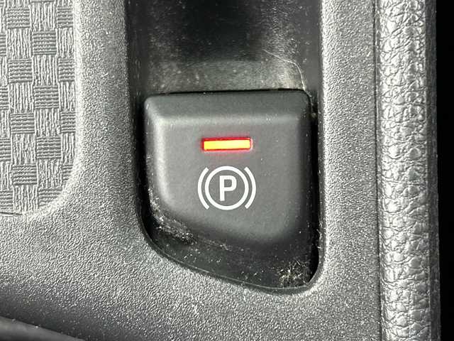 トヨタ ヤリスクロス Z 三重県 2020(令2)年 2.6万km ホワイトパールクリスタルシャイン /禁煙車//純正ディスプレイオーディオ/・フルセグ・Bluetooth・AppleCarPlay・AndroidAuto//バックカメラ//トヨタセーフティセンス//プリクラッシュセーフティ//オートマチックハイビーム//レーントレーシングアシスト//レーダークルーズコントロール//前席シートヒーター//運転席パワーシート//ビルトインETC//クリアランスソナー//前方ドライブレコーダー//純正18インチAW