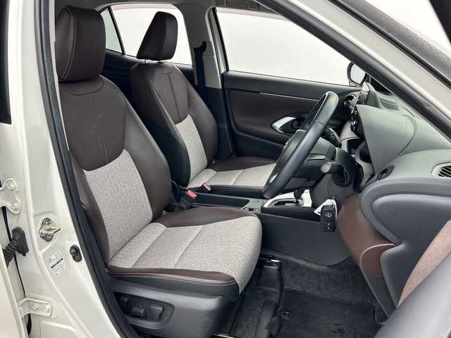 トヨタ ヤリスクロス Z 三重県 2020(令2)年 2.6万km ホワイトパールクリスタルシャイン /禁煙車//純正ディスプレイオーディオ/・フルセグ・Bluetooth・AppleCarPlay・AndroidAuto//バックカメラ//トヨタセーフティセンス//プリクラッシュセーフティ//オートマチックハイビーム//レーントレーシングアシスト//レーダークルーズコントロール//前席シートヒーター//運転席パワーシート//ビルトインETC//クリアランスソナー//前方ドライブレコーダー//純正18インチAW