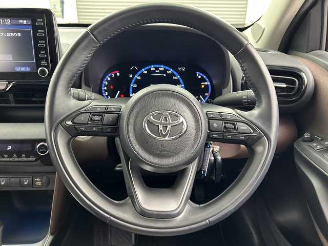 トヨタ ヤリスクロス Z 三重県 2020(令2)年 2.6万km ホワイトパールクリスタルシャイン /禁煙車//純正ディスプレイオーディオ/・フルセグ・Bluetooth・AppleCarPlay・AndroidAuto//バックカメラ//トヨタセーフティセンス//プリクラッシュセーフティ//オートマチックハイビーム//レーントレーシングアシスト//レーダークルーズコントロール//前席シートヒーター//運転席パワーシート//ビルトインETC//クリアランスソナー//前方ドライブレコーダー//純正18インチAW