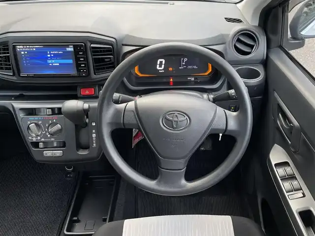 トヨタ ピクシスエポック L SAⅢ 島根県 2017(平29)年 2.9万km ブライトシルバーM 登録時走行距離28548km/社外ナビ(Bluetooth/AM/FM/CD/DVD)/フルセグテレビ/アイドリングストップ/衝突被害軽減ブレーキ/レーンキープアシスト/横滑り防止装置/前後コーナーセンサー/社外13インチAW/スペアキー/ドアバイザー/4WD/禁煙車