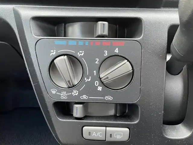 トヨタ ピクシスエポック L SAⅢ 島根県 2017(平29)年 2.9万km ブライトシルバーM 登録時走行距離28548km/社外ナビ(Bluetooth/AM/FM/CD/DVD)/フルセグテレビ/アイドリングストップ/衝突被害軽減ブレーキ/レーンキープアシスト/横滑り防止装置/前後コーナーセンサー/社外13インチAW/スペアキー/ドアバイザー/4WD/禁煙車